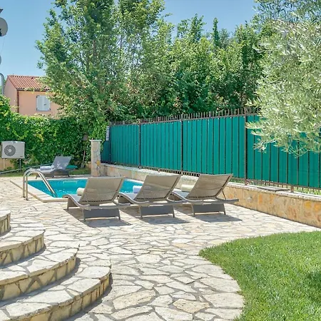 Tiara Villa